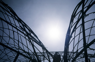 Close-up of the rebar armature.